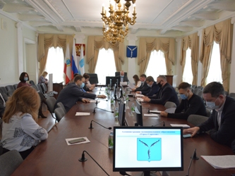 Подразделения администрации города Саратова, реализующие социальные направления деятельности, отчитались перед депутатами Саратовской городской Думы о своей работе